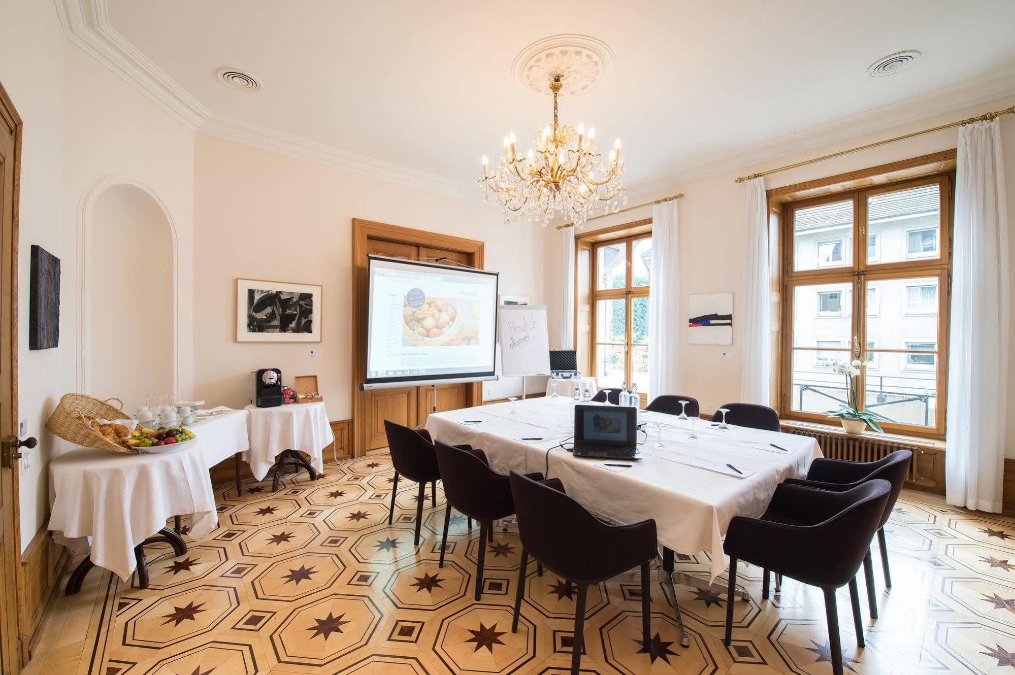Gast - Und Kulturhaus Der Teufelhof 3* Basileia